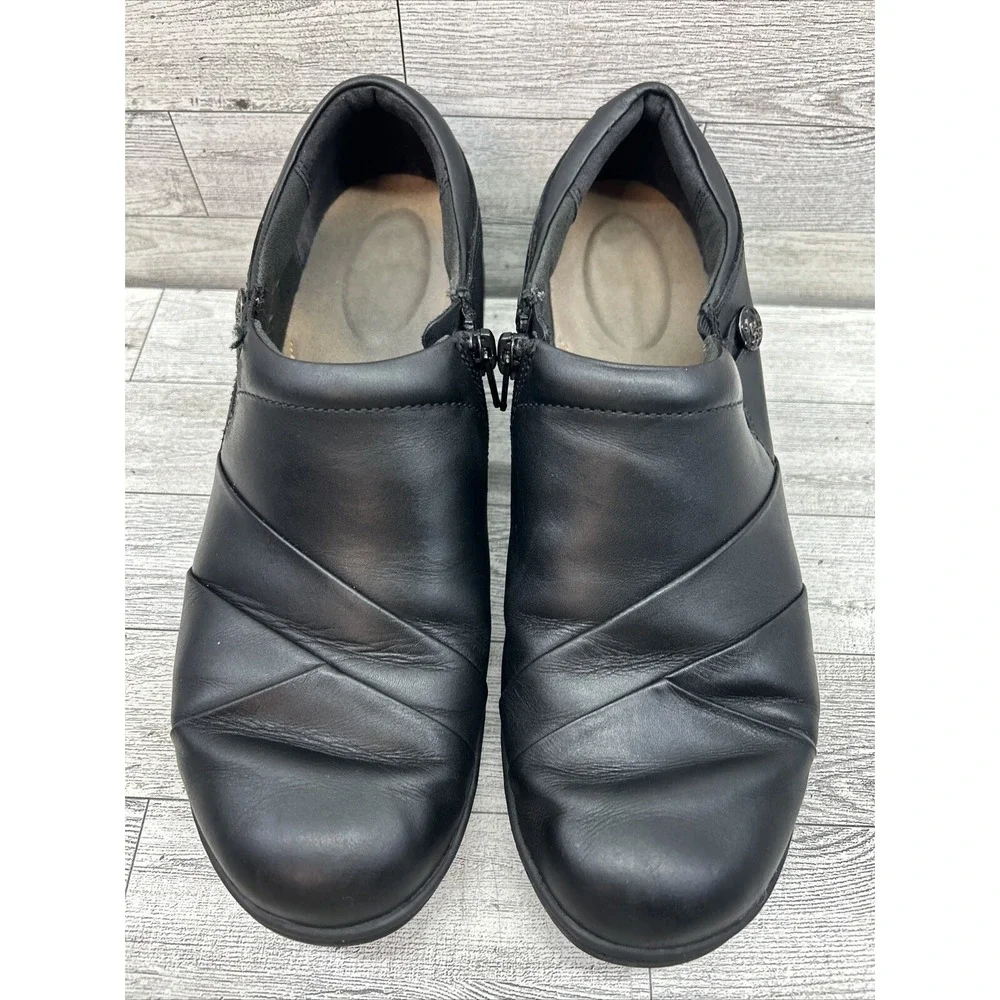 Clarks Collection Ultimate Comfort‎ Black Leather Wedge Heel W/Zipper Sz 9.5M